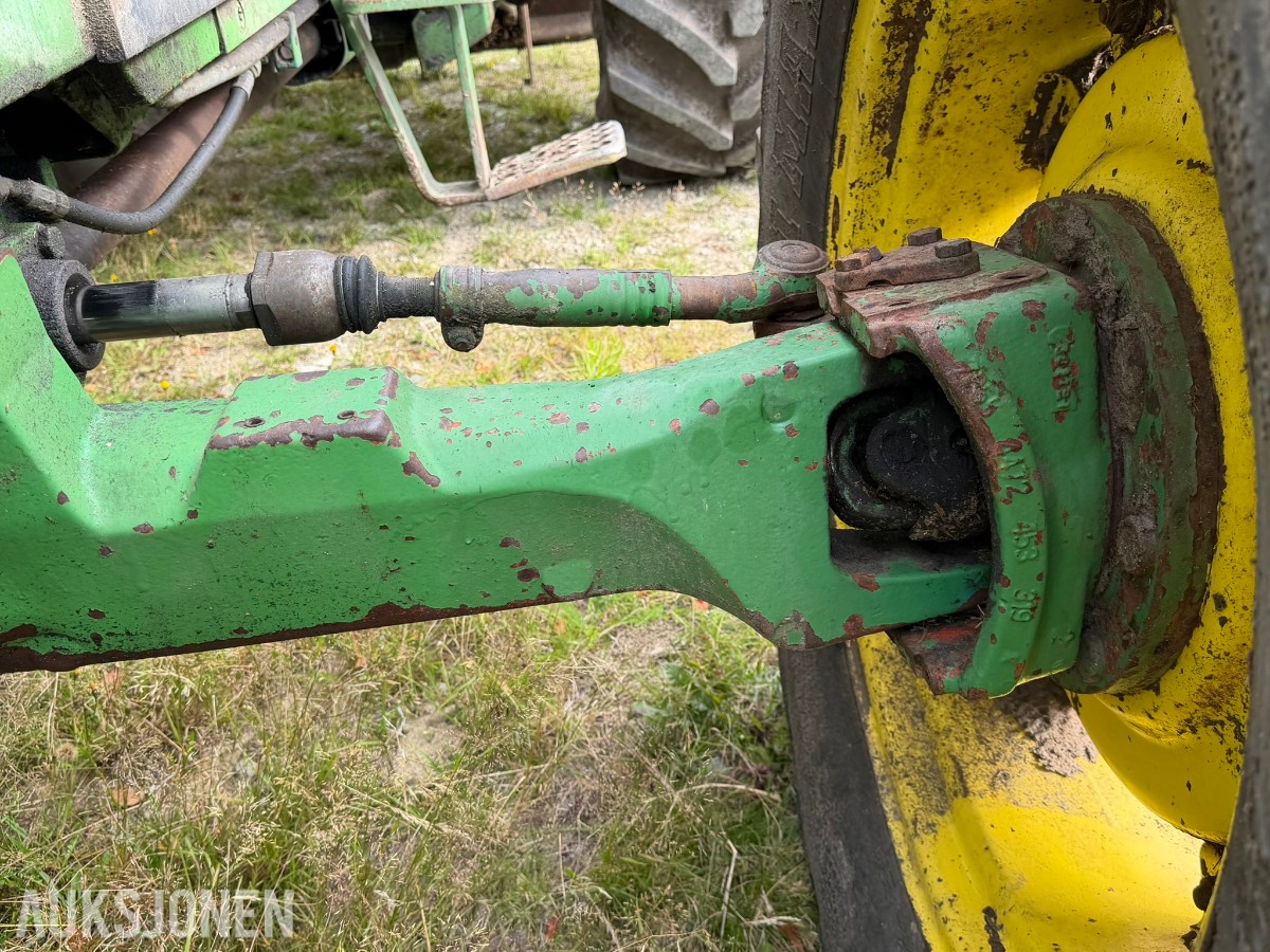 1992 John Deere 3050 S Traktor med skogsvinsj