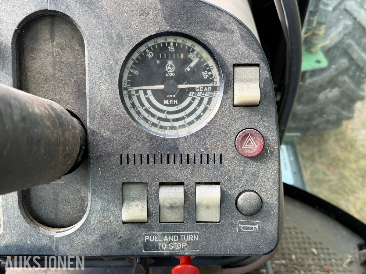 1992 John Deere 3050 S Traktor med skogsvinsj
