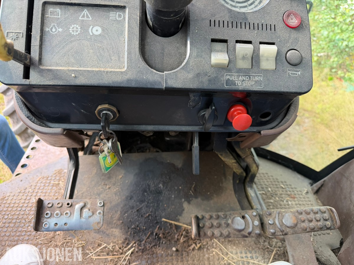 1992 John Deere 3050 S Traktor med skogsvinsj
