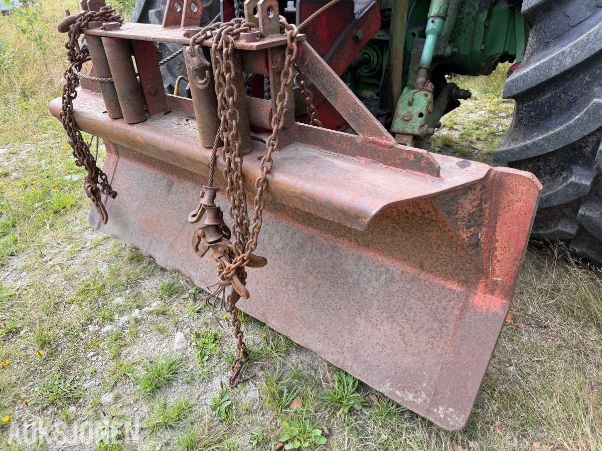 1992 John Deere 3050 S Traktor med skogsvinsj