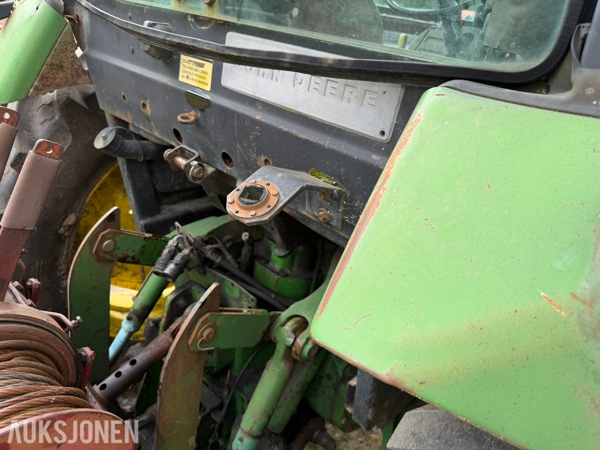 1992 John Deere 3050 S Traktor med skogsvinsj