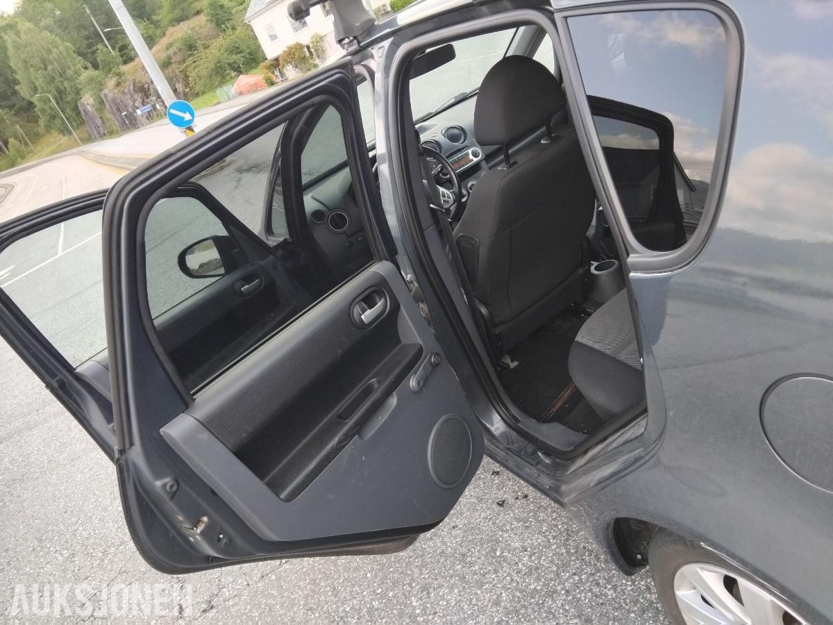 2011 Mitsubishi Colt, 95HK EU OK 03.2027 S+V DEKK