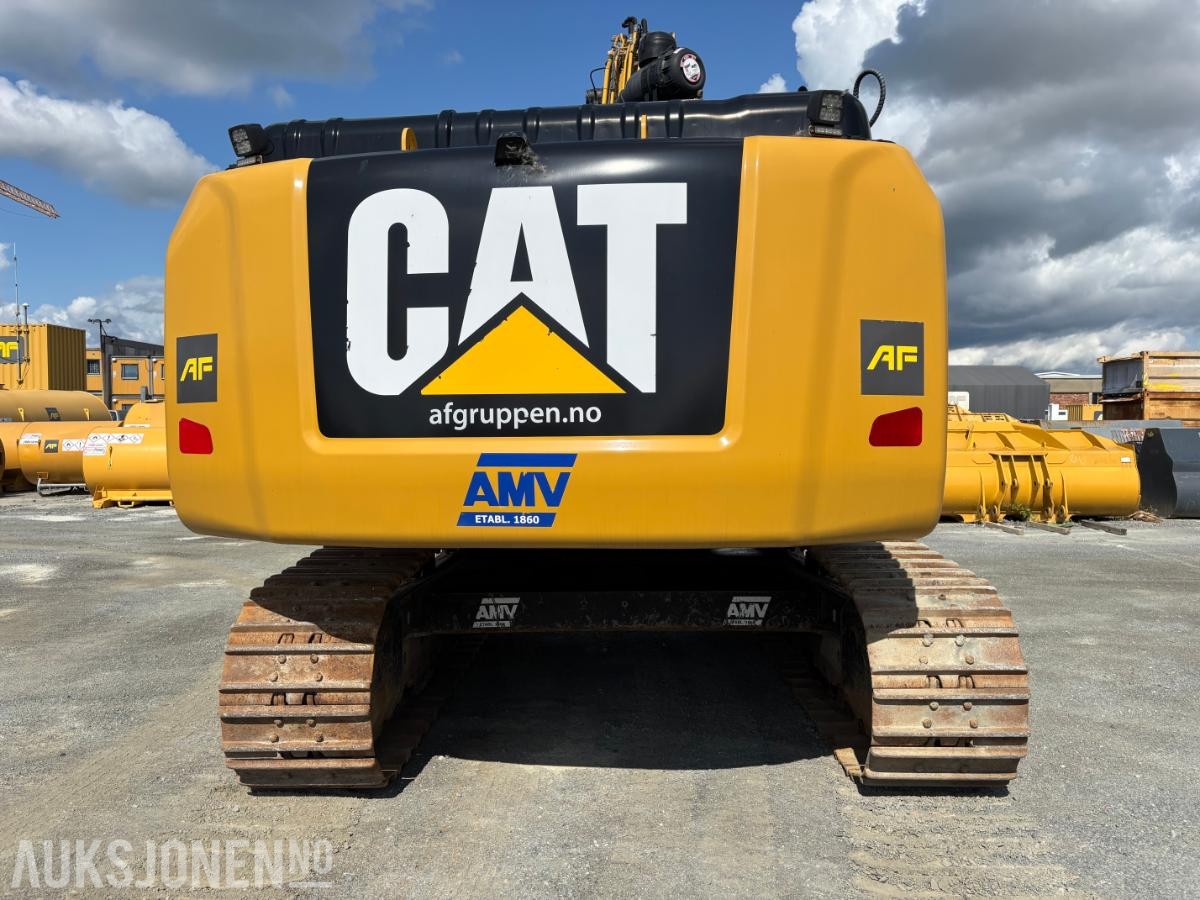 2018 Cat 330F beltegraver med BORTÅRN