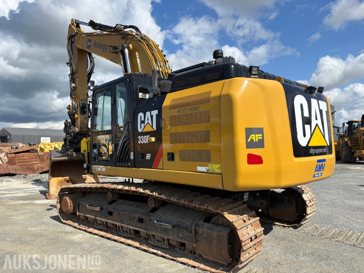 2018 Cat 330F beltegraver med BORTÅRN