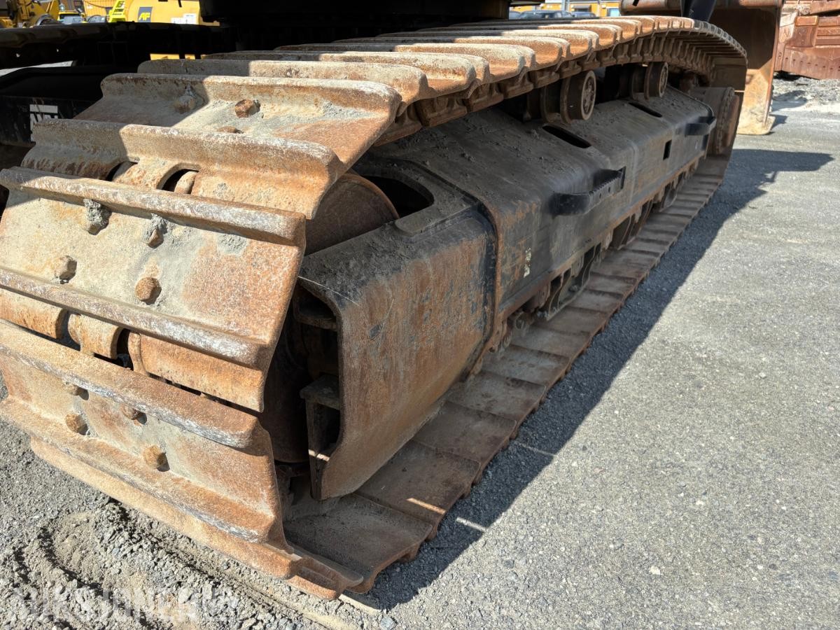 2018 Cat 330F beltegraver med BORTÅRN