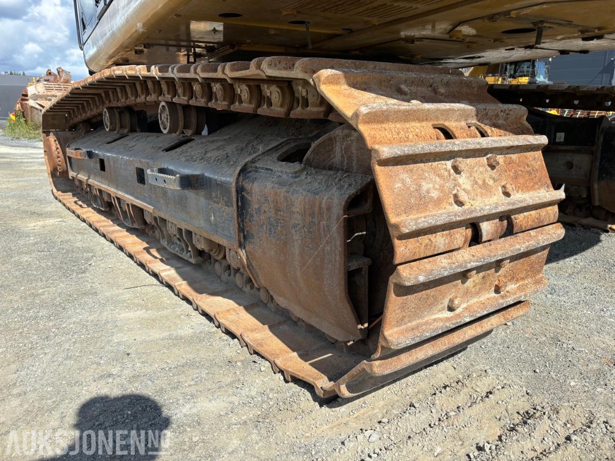 2018 Cat 330F beltegraver med BORTÅRN