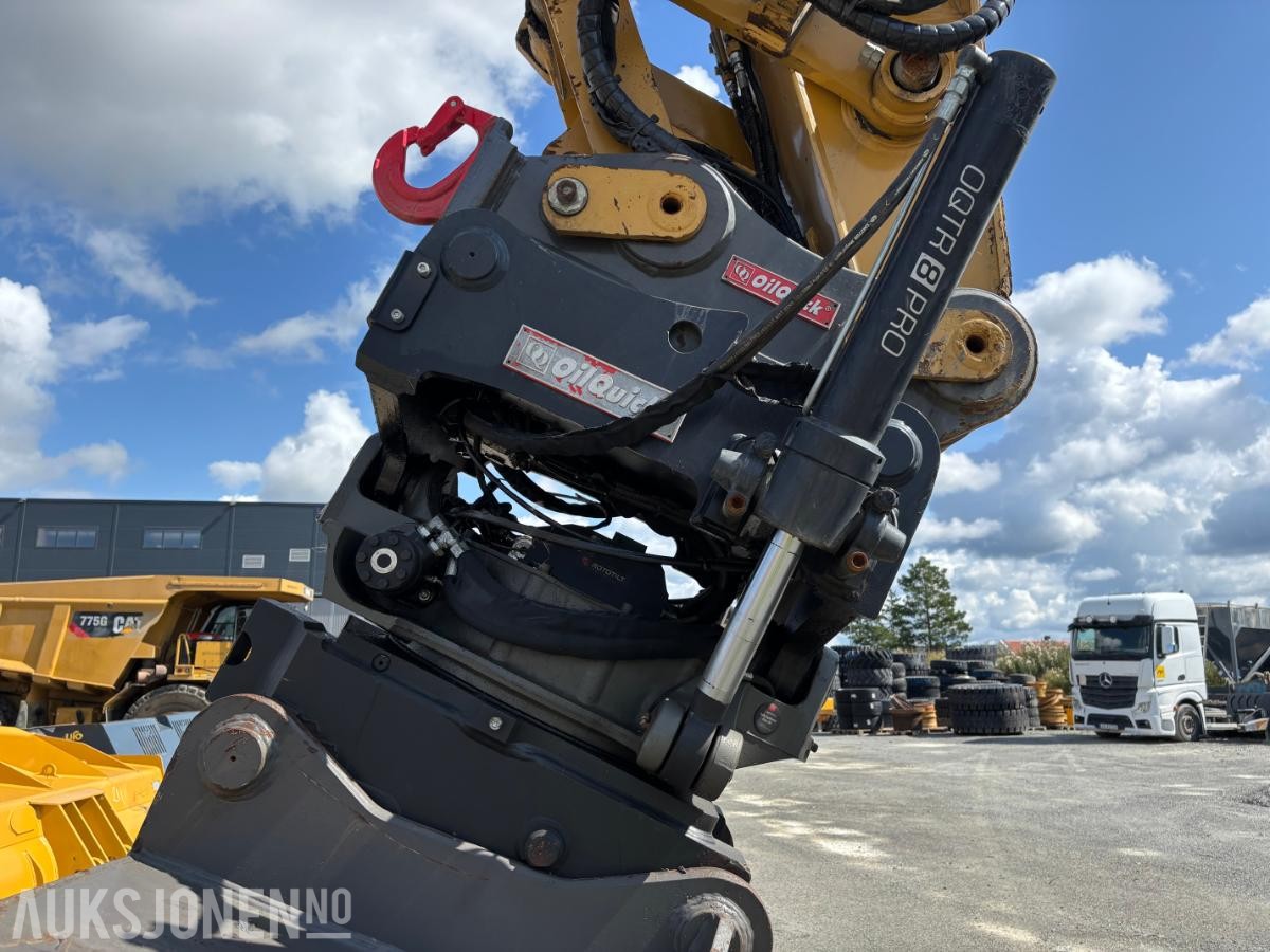 2018 Cat 330F beltegraver med BORTÅRN