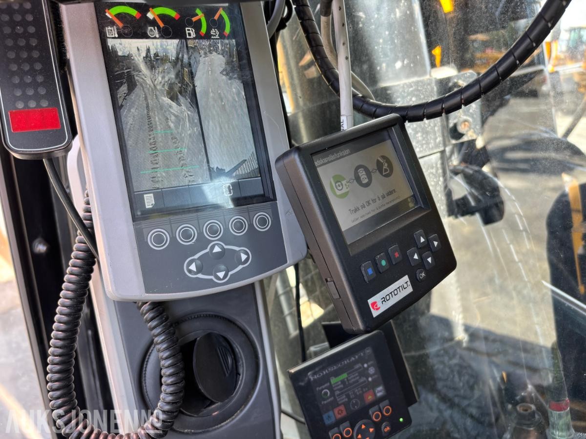 2018 Cat 330F beltegraver med BORTÅRN