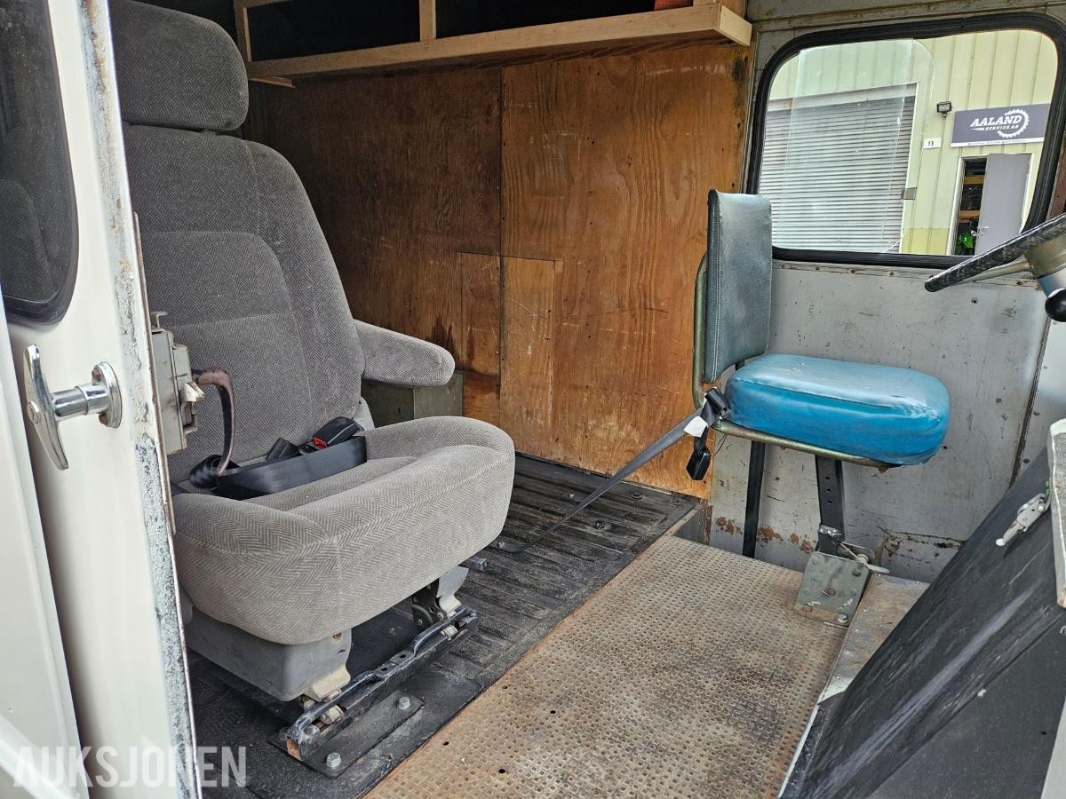 1971 GMC P-10 STEPVAN