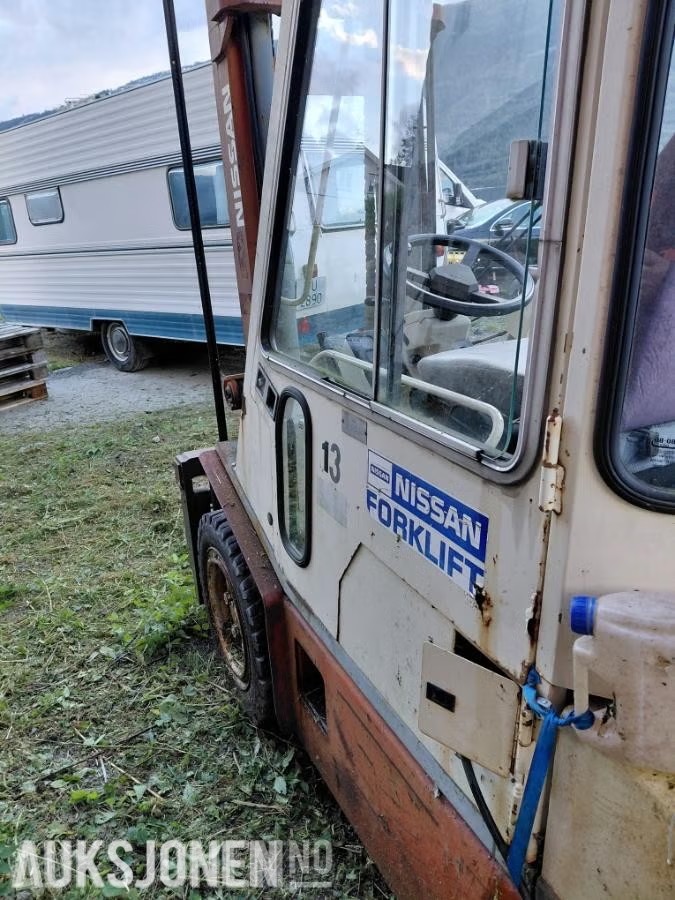 1993 Nissan RGH02A30U gaffeltruck