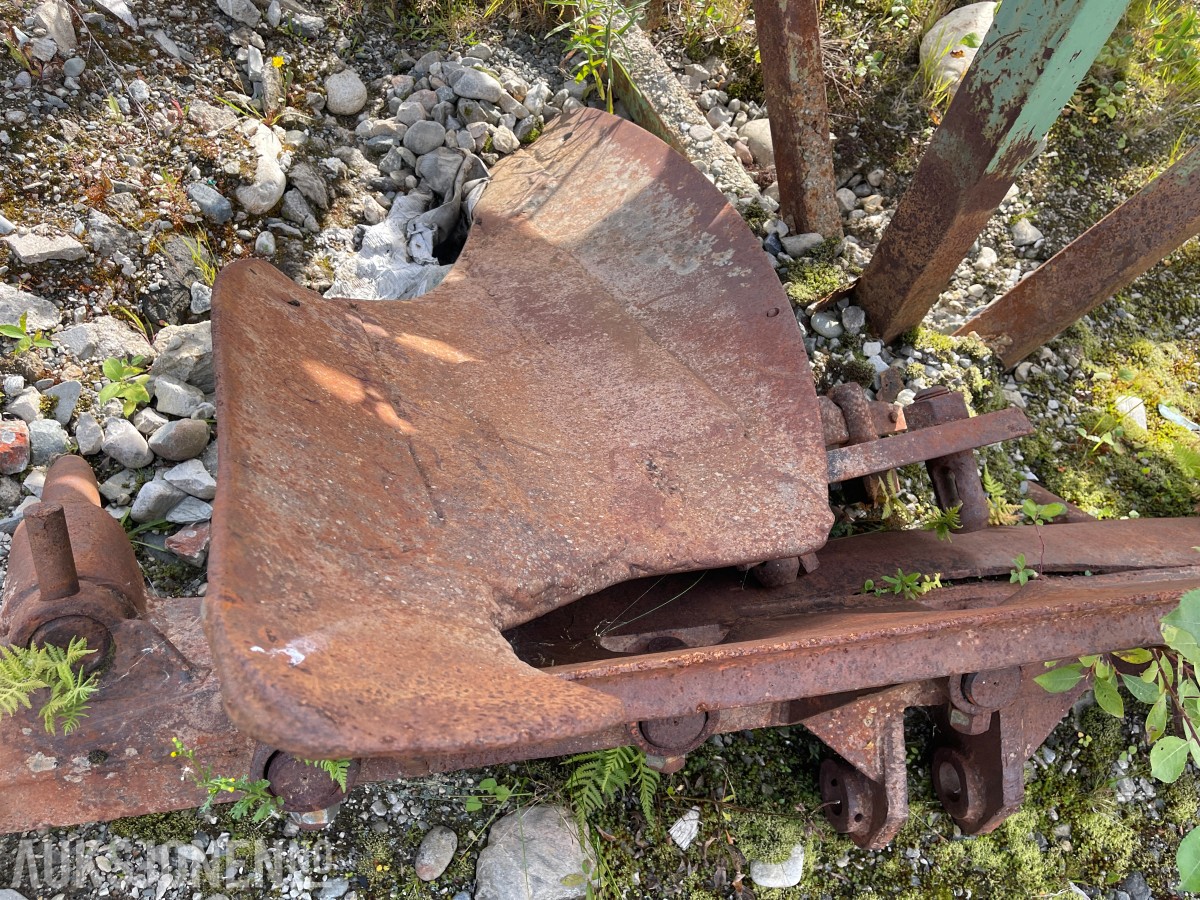 1900 Traktor-/maskinskjær eldre modell