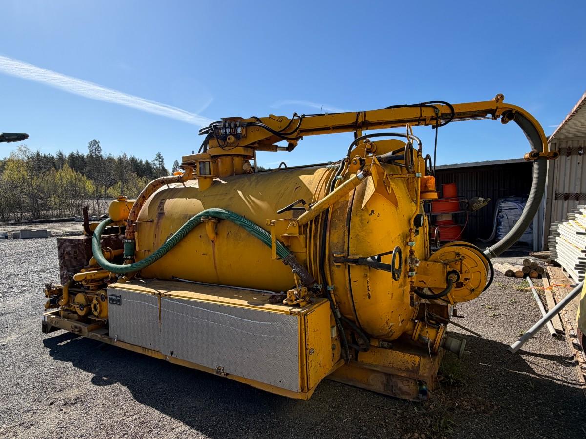 1985 Huwer vakuumsuger i krokløftramme, repobjekt