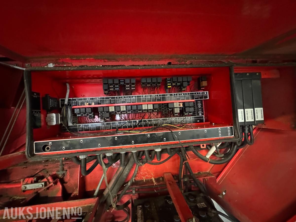 1996 Massey Ferguson MF 34 skurtresker