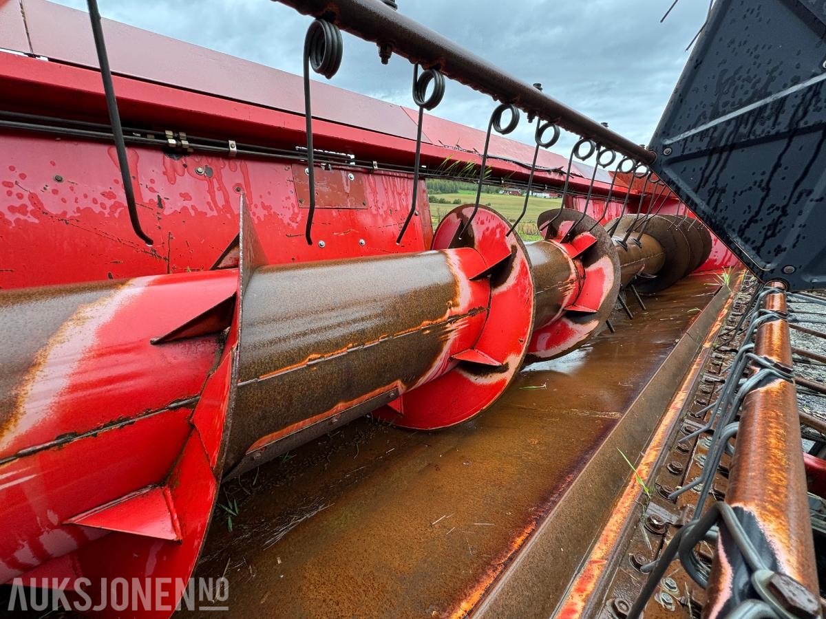 1996 Massey Ferguson MF 34 skurtresker