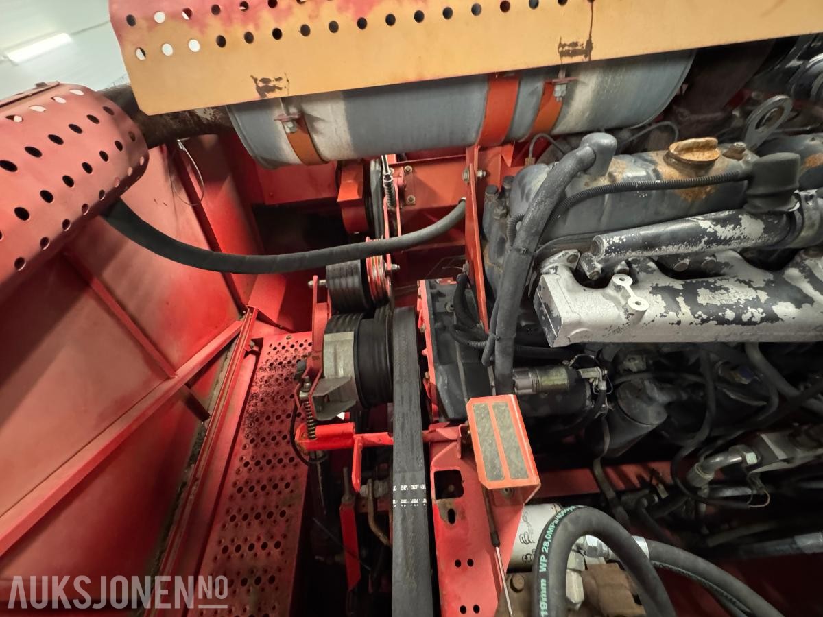 1996 Massey Ferguson MF 34 skurtresker