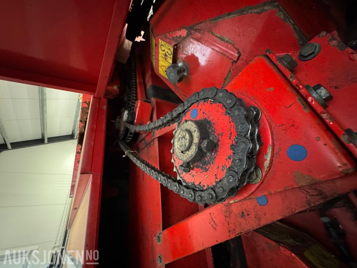 1996 Massey Ferguson MF 34 skurtresker