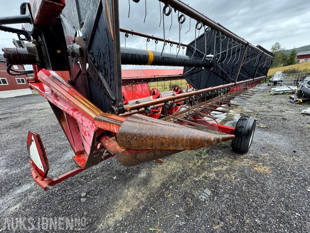 1996 Massey Ferguson MF 34 skurtresker