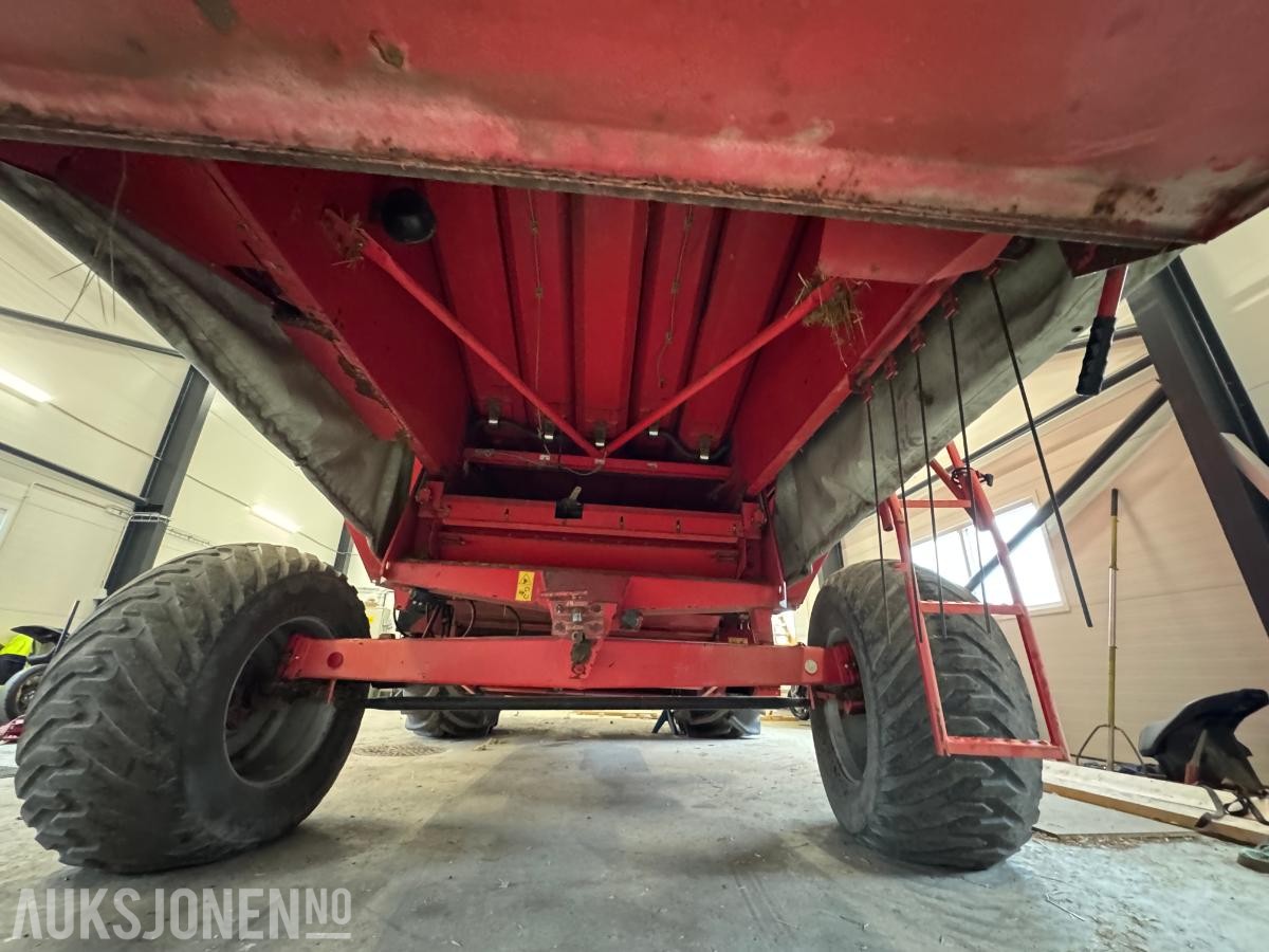 1996 Massey Ferguson MF 34 skurtresker