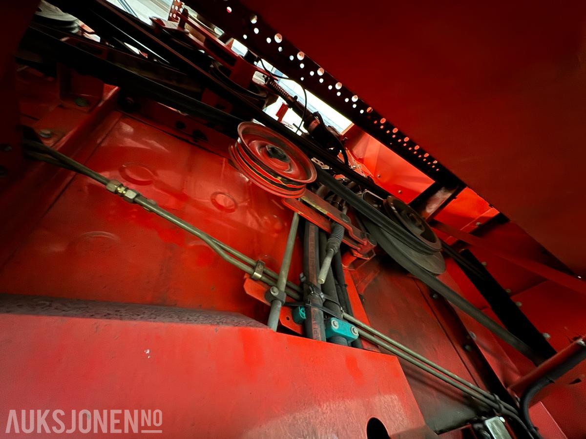 1996 Massey Ferguson MF 34 skurtresker