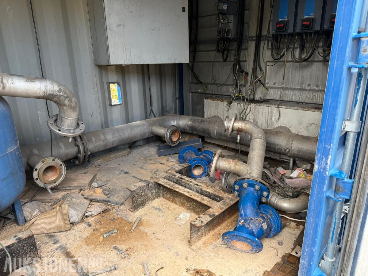 2015 BNS Container med sideåpning Intec Pumpe