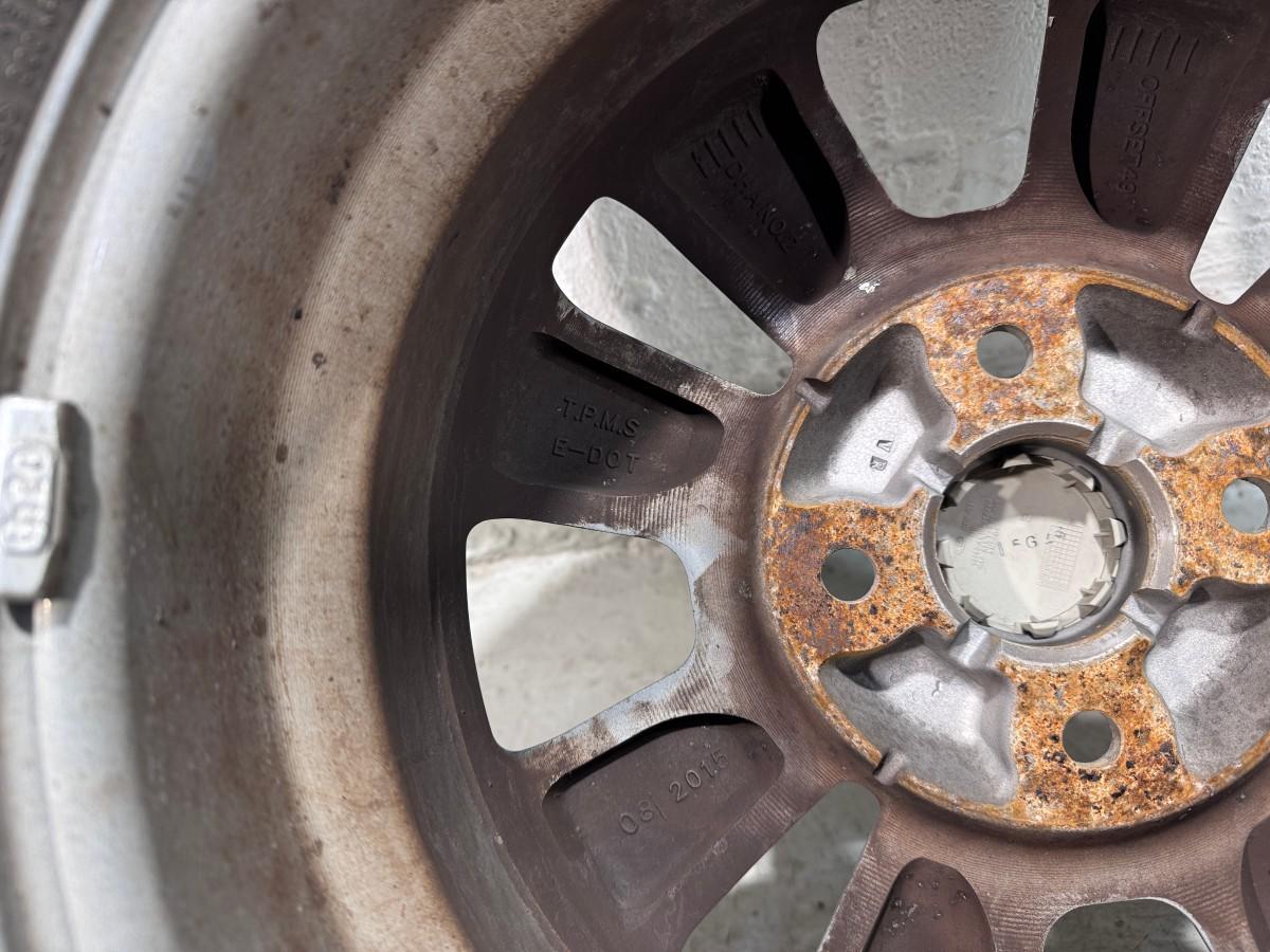 4 stk. Kia originalfelger med sommerdekk – 165/60 R14