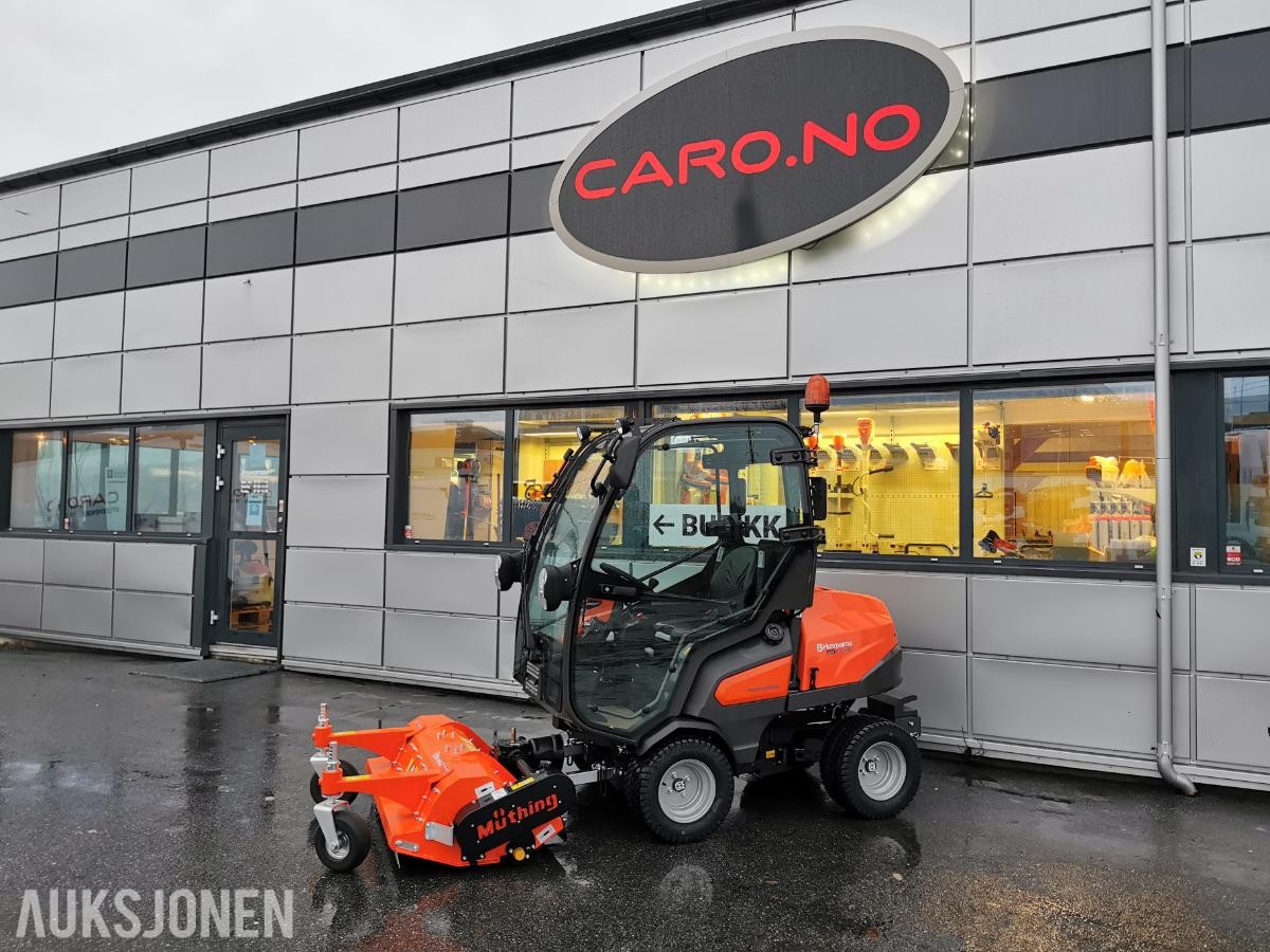 2024 Husqvarna P 525 DX med hytte - Midjestyrt - UTSTILLINGSMODELL