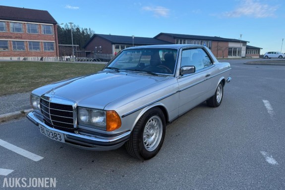 1983 Mercedes-Benz 230 CE 2.3 bensin Automat eu ok til 05.2027