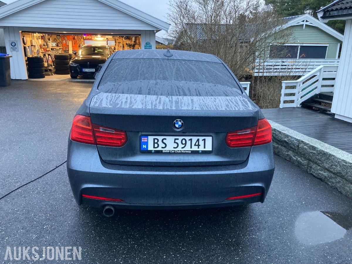 2012 BMW 3-serie 2.0 bensin 184hk automat ryggekamera hengerfeste soltak