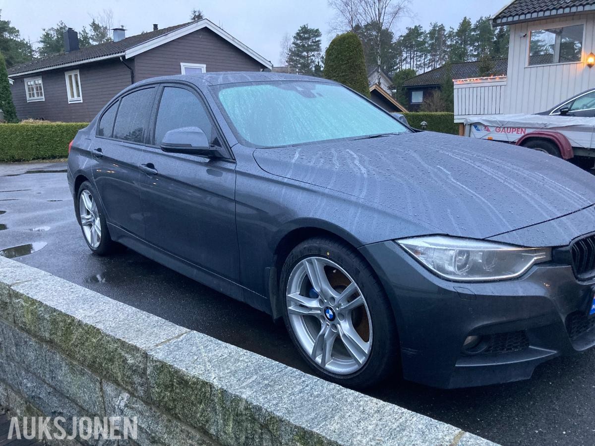 2012 BMW 3-serie 2.0 bensin 184hk automat ryggekamera hengerfeste soltak