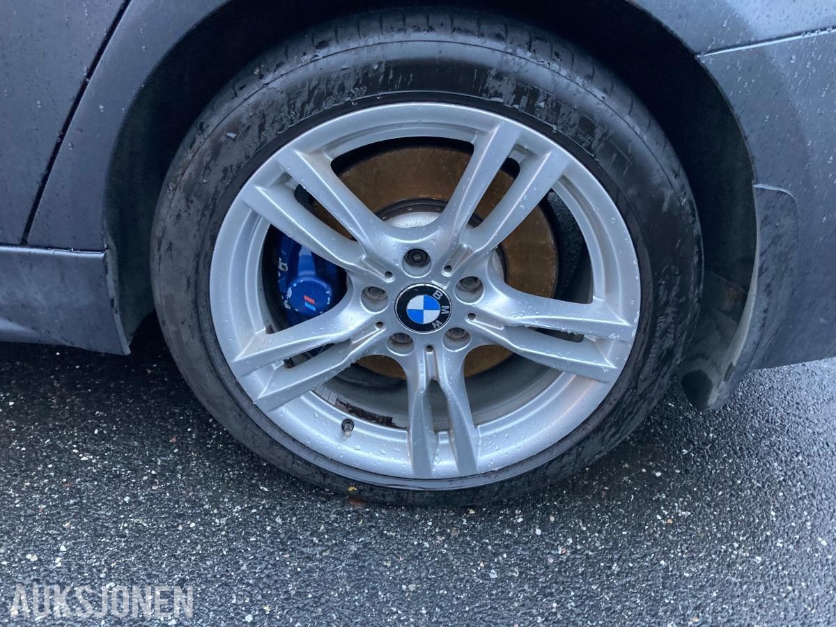 2012 BMW 3-serie 2.0 bensin 184hk automat ryggekamera hengerfeste soltak