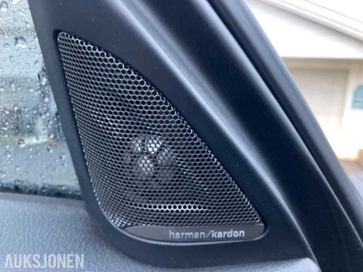 2012 BMW 3-serie 2.0 bensin 184hk automat ryggekamera hengerfeste soltak
