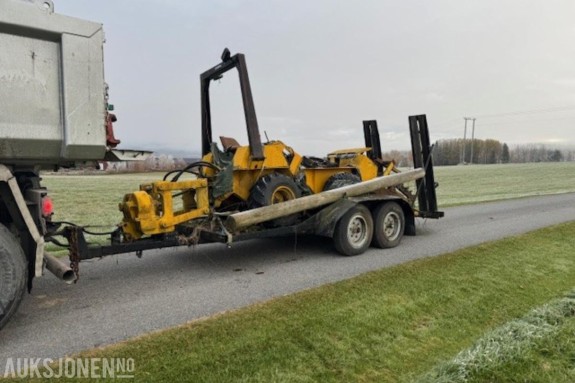 DH45 Trencher med vibrofunksjon bak og maskintralle