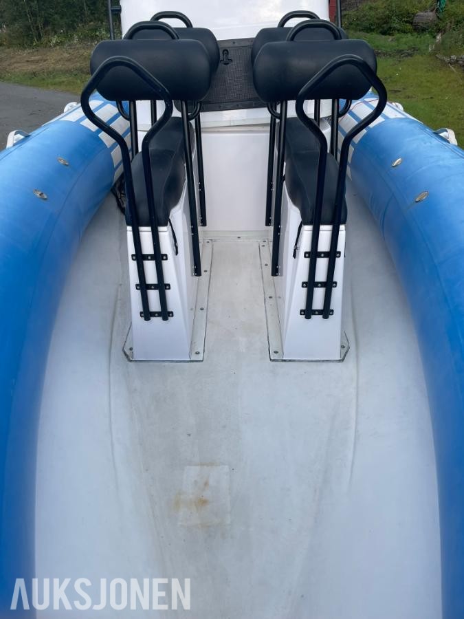 Joker Coaster 650 med Suzuki 200HK (32,2 timer) - 10 Seter - Henger - Radar