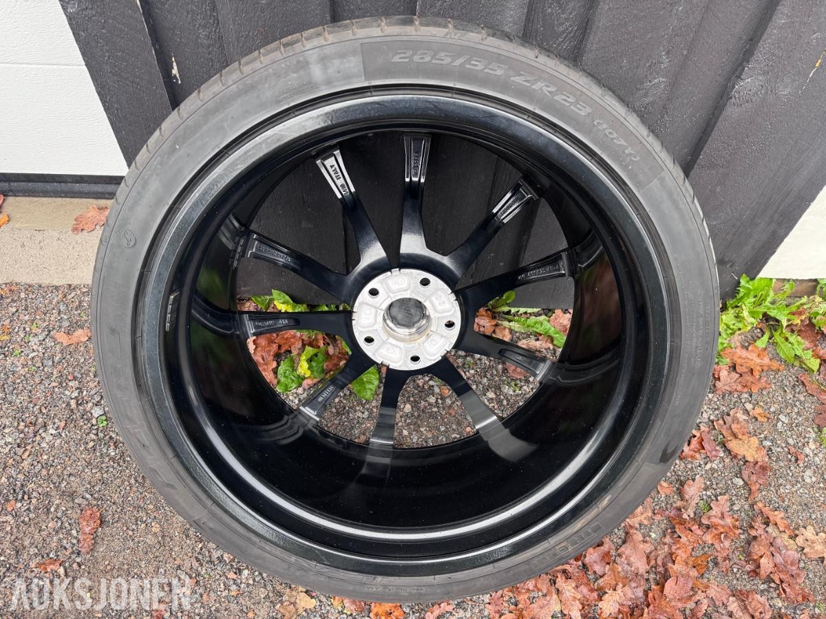 2019 Lamborghini Urus 23'' - sommerhjulsett ET28 5x130