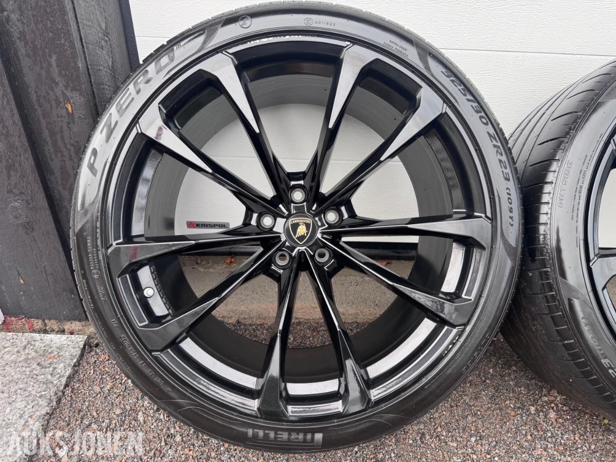 2019 Lamborghini Urus 23'' - sommerhjulsett ET28 5x130