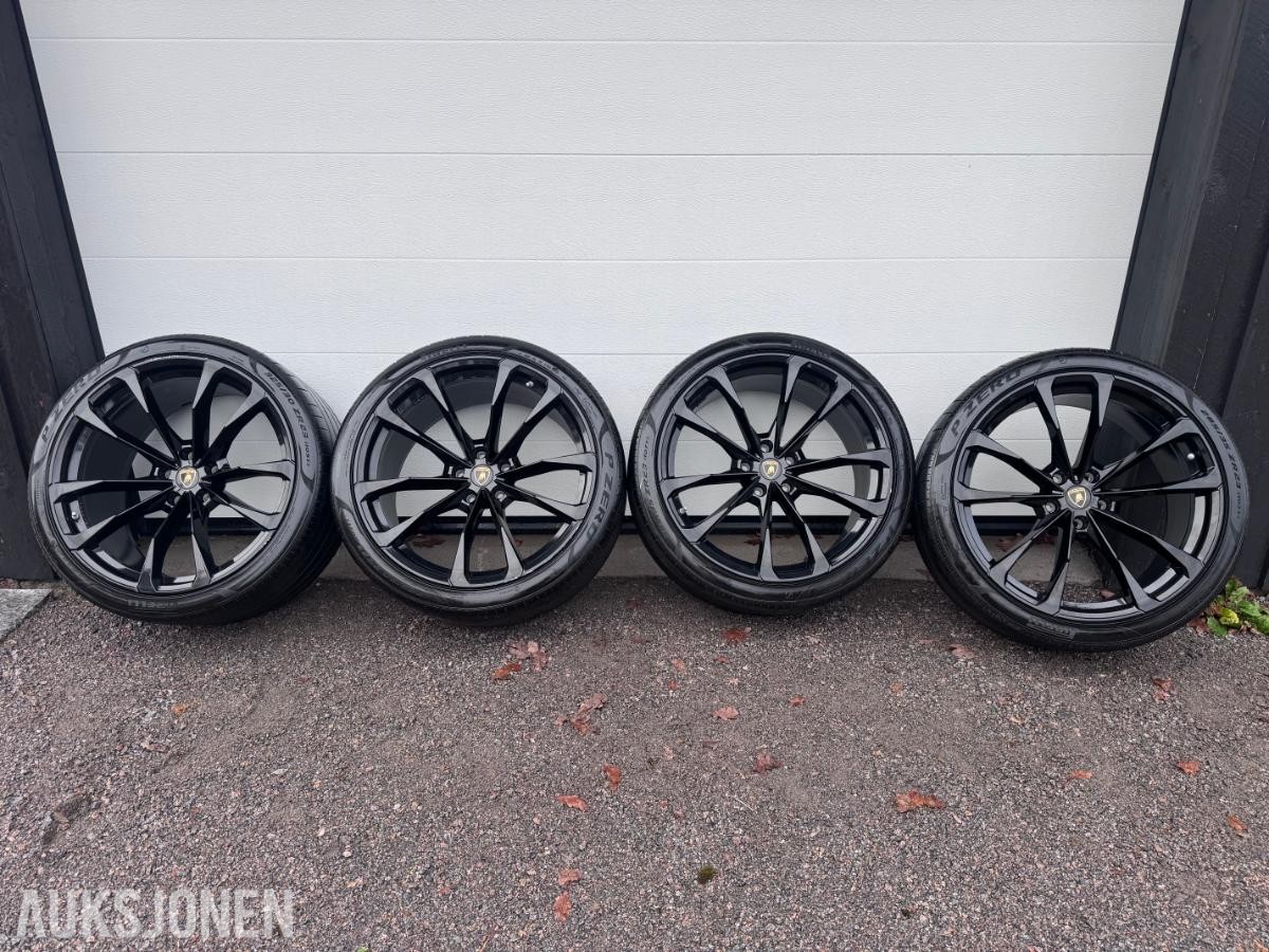 2019 Lamborghini Urus 23'' - sommerhjulsett ET28 5x130