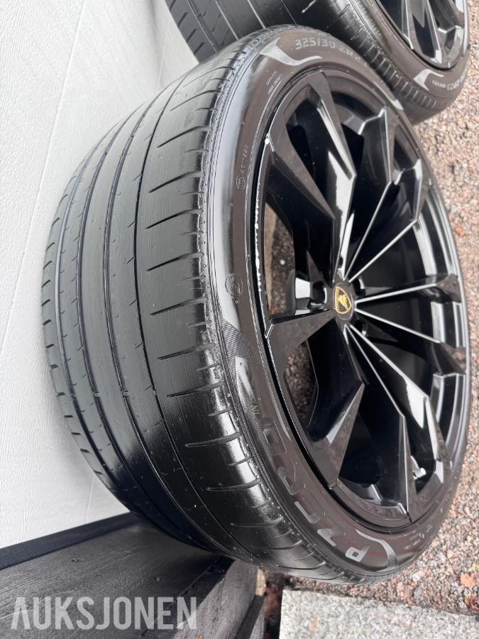 2019 Lamborghini Urus 23'' - sommerhjulsett ET28 5x130