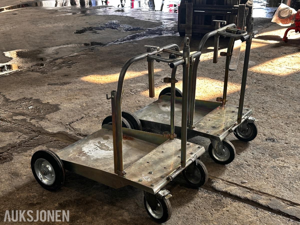 2 stk. Fattraller /Stålvogner med hjul