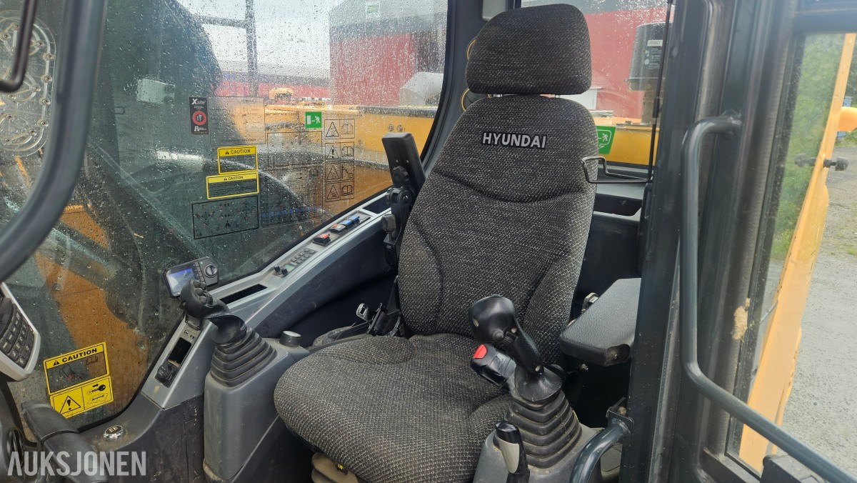 2023 Hyundai HX130A LCR - rototilt, sentralsmøring, to-delt bom ++