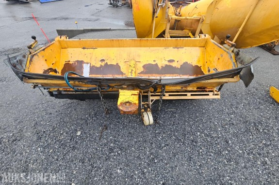 1991 Falköping Sandstrøer / Slepestrøer med hjul - Slepefeste - Type B10LU - 1 m3