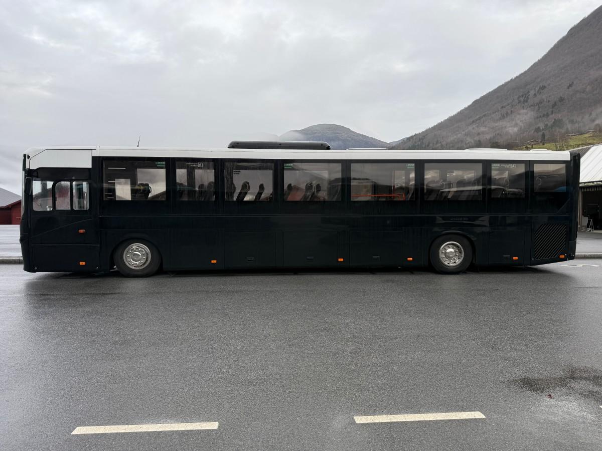 2013 Volvo 8900 B7R 