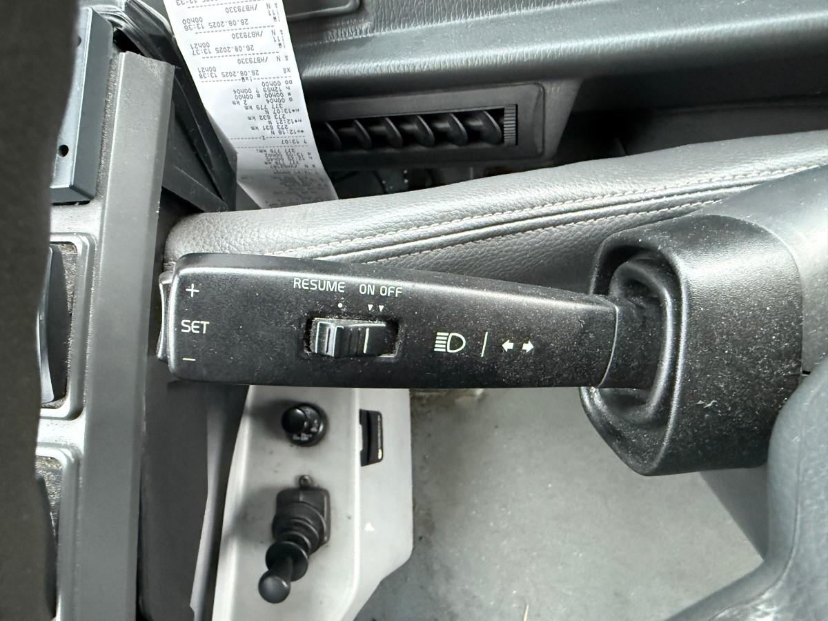2013 Volvo 8900 B7R 