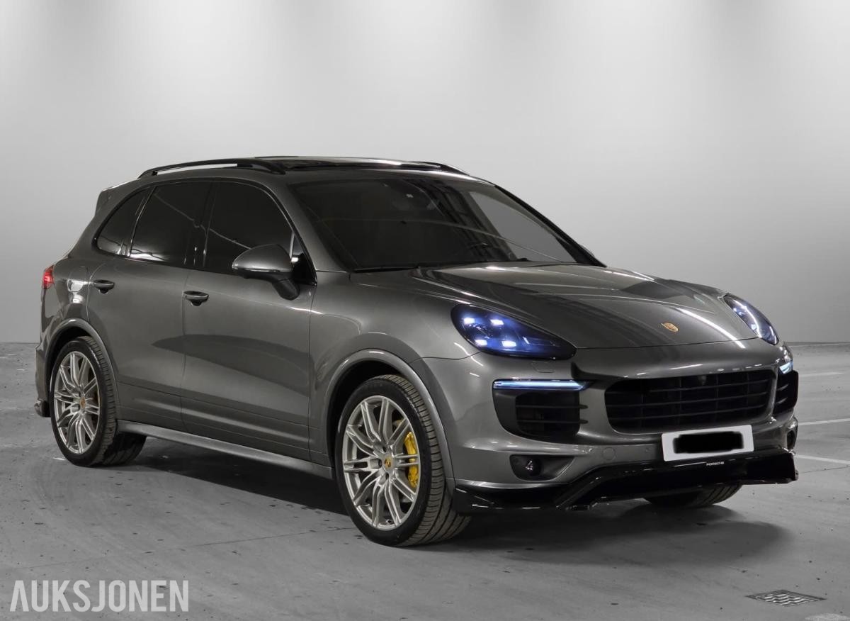 2016 Porsche Cayenne S 3.0 E-Hybrid 416hk cruisekontroll ryggekamera soltak
