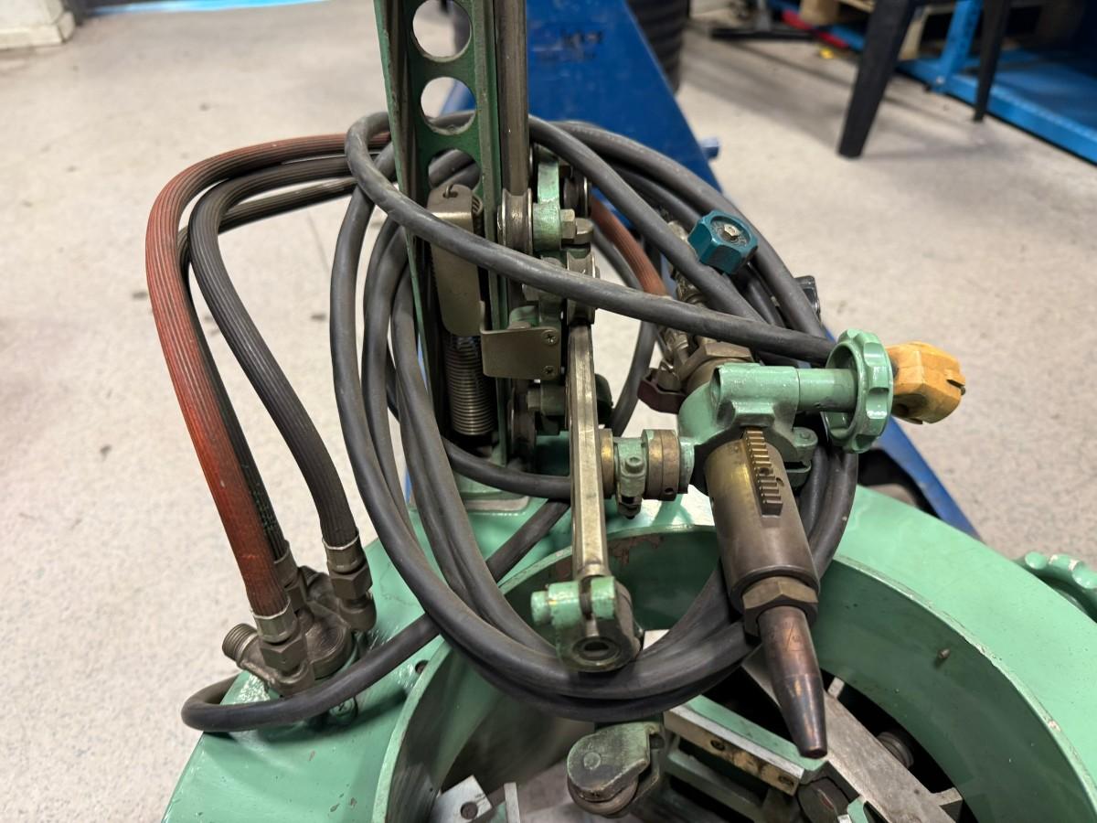 Tanaka KT-4 Automatisk Rørskjæremaskin – Industrikutter fra Japan