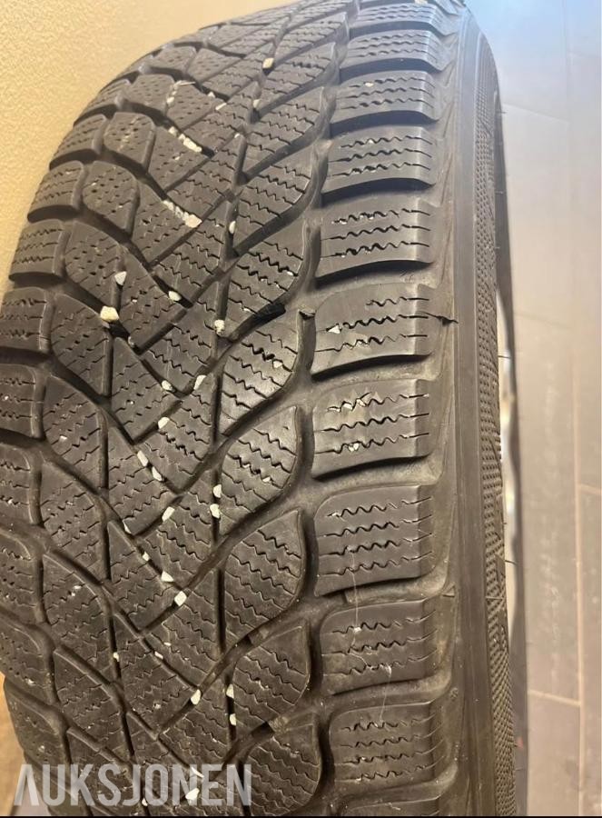 2023 Vinterdekk 215/60/R 16