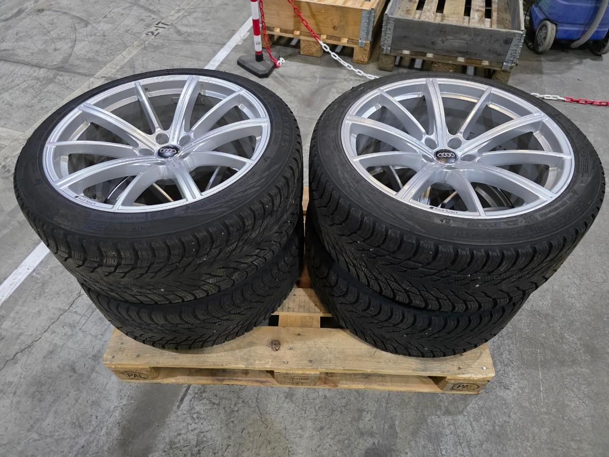Originale Audi RS6 / RS7 felger med 265/40R21 Nokian piggfri vinterdekk