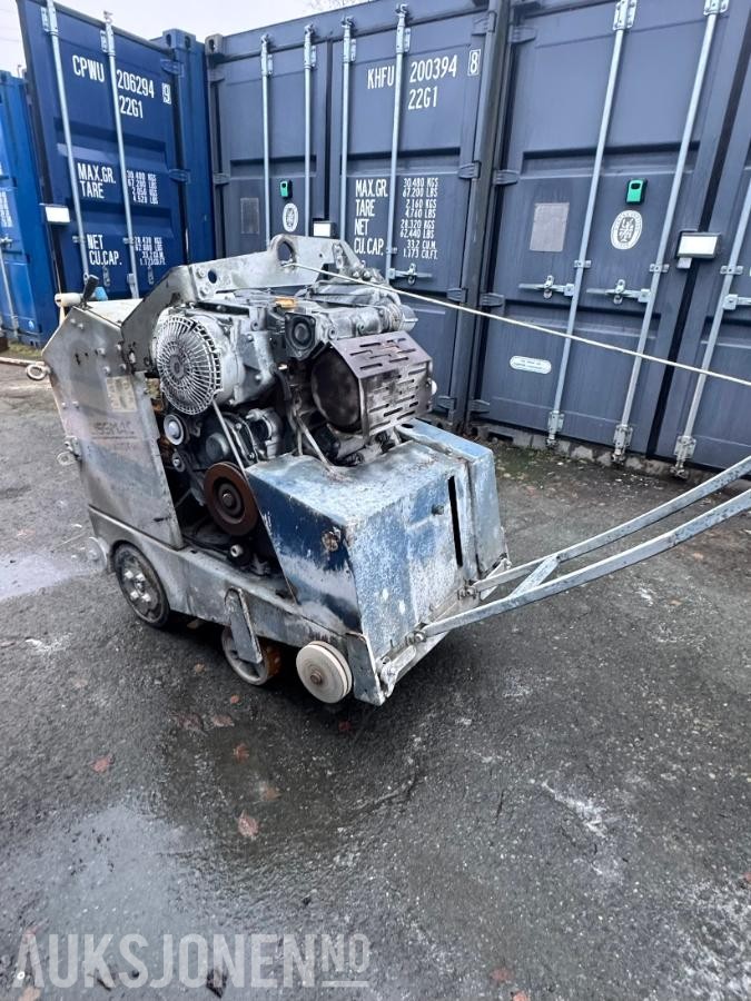 2015 Gulvsag Lissmac Multicut 450