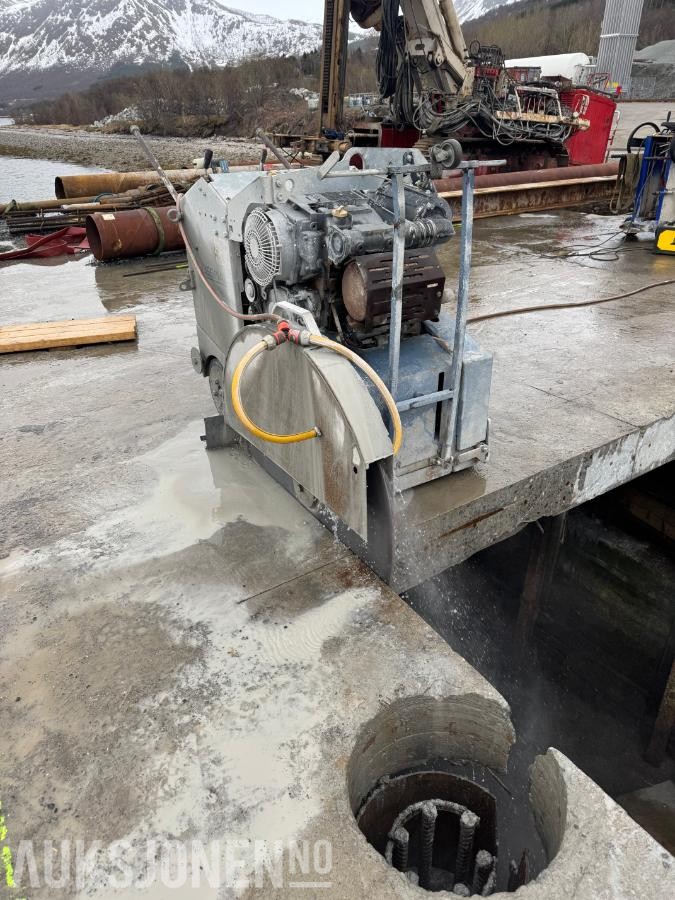 2015 Gulvsag Lissmac Multicut 450