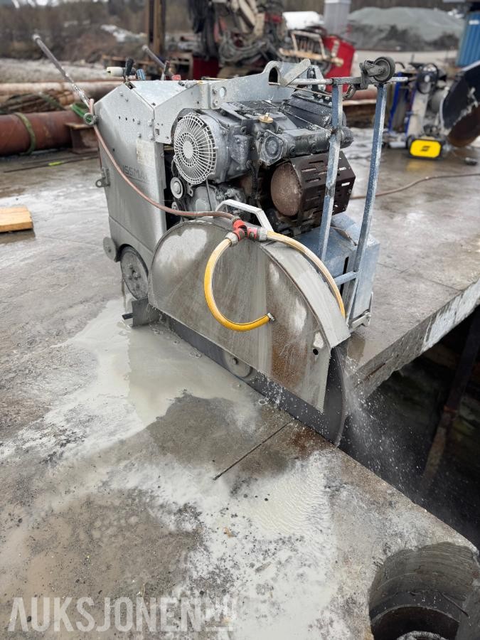 2015 Gulvsag Lissmac Multicut 450