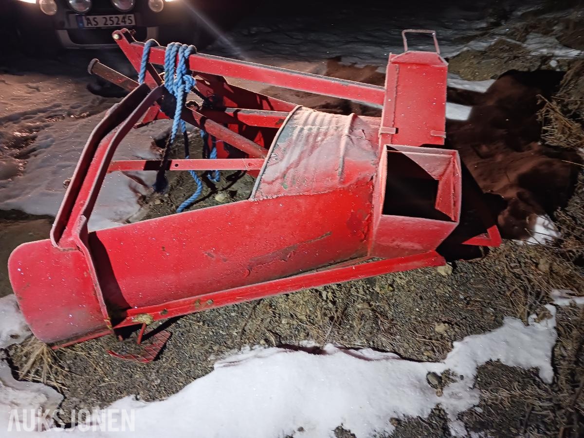 Fungerende snøfreser for traktor med PTO